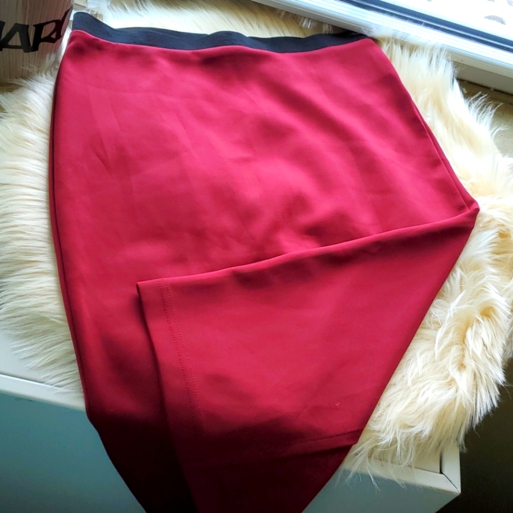Forever 21 Body con mid thigh length skirt